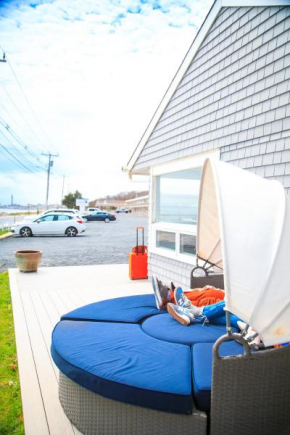 Breakwater Hotel